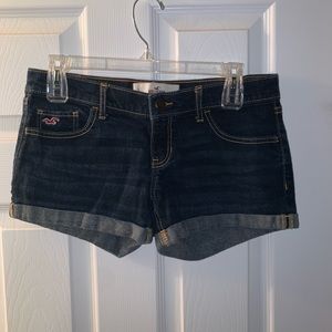 Hollister low wasted dark denim short. Size 3
